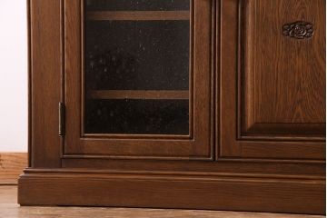 中古　旭川家具　勇峰工芸　フローラシリーズ　ナラ材サイドボード(戸棚、リビングボード)