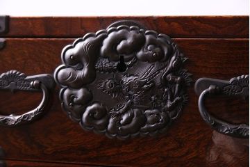ビンテージ　門間箪笥店　三方ケヤキ材　二尺猫脚両開き中型箪笥(仙台箪笥、キャビネット)(定価約70万円)