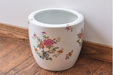 アンティーク雑貨　ノリタケ(日陶・則武)　華やかな色遣いの壱型火鉢(手あぶり、鉢カバー)(1)