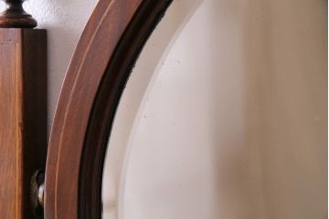 アンティーク家具　イギリスアンティーク　マホガニー材　優雅な佇まいが魅力のドレッサー(鏡台、化粧台、チェスト、引き出し)