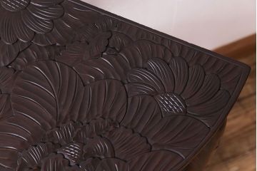 アンティーク雑貨　中古　伝統工芸　日光彫り　花の意匠が美しいコーナーラック(飾り台、花台)