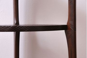 アンティーク雑貨　中古　伝統工芸　日光彫り　花の意匠が美しいコーナーラック(飾り台、花台)