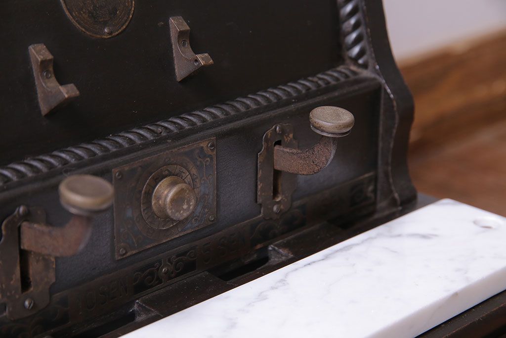 アンティーク雑貨　和製アンティーク　シックな雰囲気漂う木製レジスター(キャッシャー、金銭登録器)