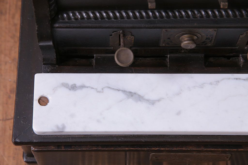 アンティーク雑貨　和製アンティーク　シックな雰囲気漂う木製レジスター(キャッシャー、金銭登録器)