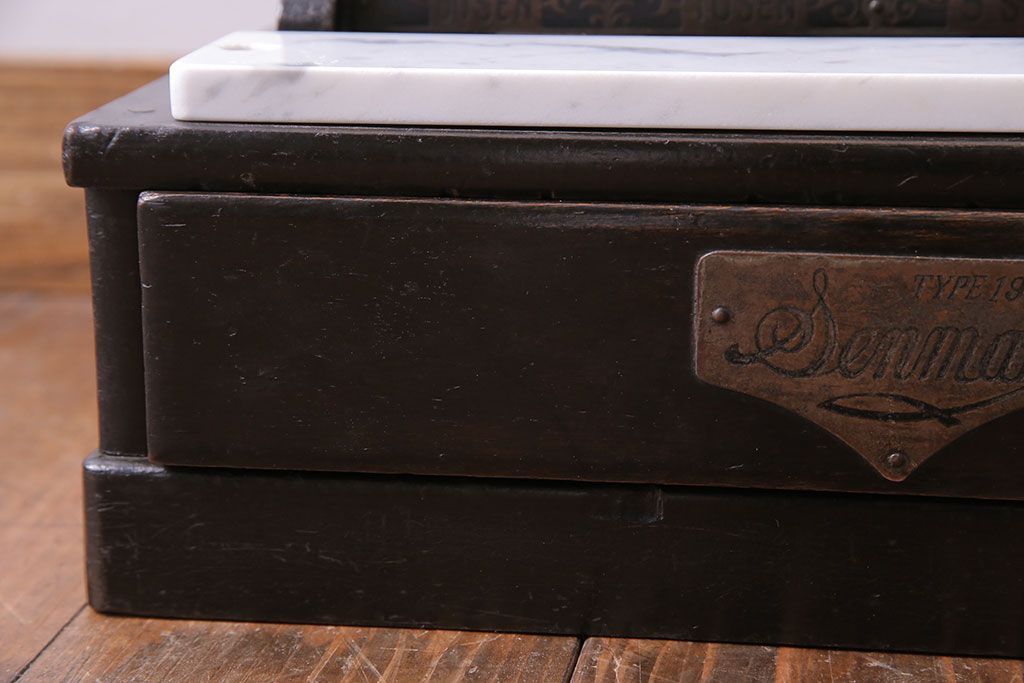 アンティーク雑貨　和製アンティーク　シックな雰囲気漂う木製レジスター(キャッシャー、金銭登録器)