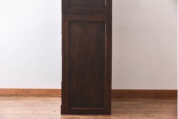 中古　伝統工芸・軽井沢彫り　大胆な彫りが見事な大振りの衣装箪笥(収納棚、洋服タンス)