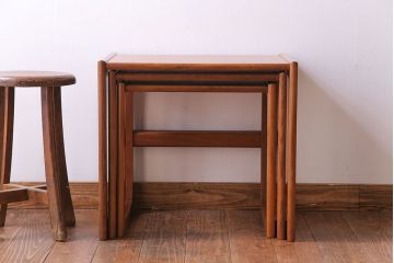 北欧家具　チーク材　コンパクトな仕様が魅力のネストテーブル(サイドテーブル)