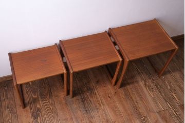 北欧家具　チーク材　コンパクトな仕様が魅力のネストテーブル(サイドテーブル)