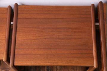 北欧家具　チーク材　コンパクトな仕様が魅力のネストテーブル(サイドテーブル)