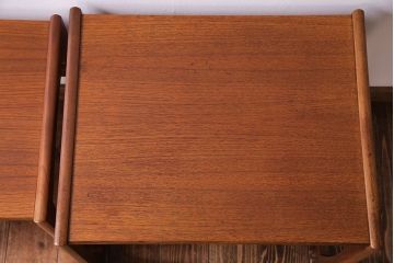 北欧家具　チーク材　コンパクトな仕様が魅力のネストテーブル(サイドテーブル)