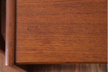 北欧家具　チーク材　コンパクトな仕様が魅力のネストテーブル(サイドテーブル)