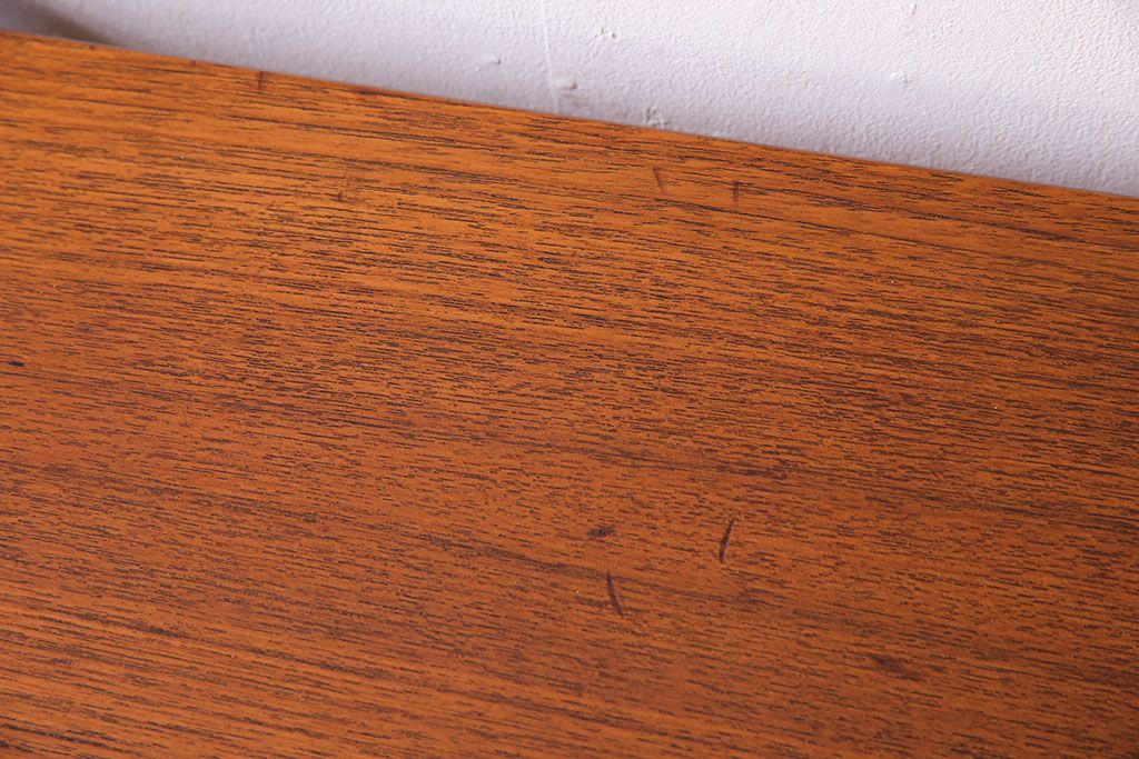 北欧家具　チーク材　コンパクトな仕様が魅力のネストテーブル(サイドテーブル)