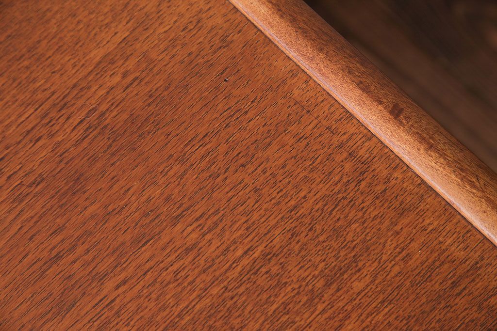 北欧家具　チーク材　コンパクトな仕様が魅力のネストテーブル(サイドテーブル)