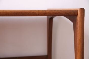 北欧家具　チーク材　コンパクトな仕様が魅力のネストテーブル(サイドテーブル)