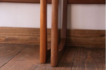 北欧家具　チーク材　コンパクトな仕様が魅力のネストテーブル(サイドテーブル)