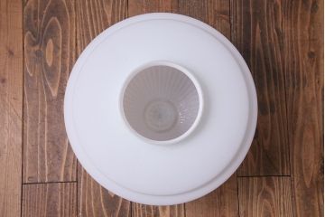 大正〜昭和初期　特大　レトロな陽刻照明(天井照明、ペンダントライト、シェード)