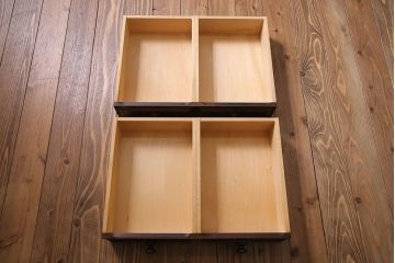 中古　北海道民芸家具　小物収納に使いやすいスリムなチェスト(引き出し、タンス)(定価約27万円)