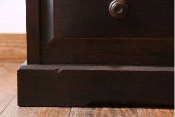 中古　北海道民芸家具　小物収納に使いやすいスリムなチェスト(引き出し、タンス)(定価約27万円)