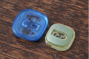 アンティーク雑貨　ビンテージ　シックな四角いボタンセット