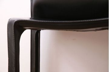 中古　Cassina(カッシーナ)　 CAB(キャブ) アームレスチェア (定価約17万円)(2)