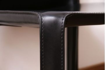 中古　Cassina(カッシーナ)　 CAB(キャブ) アームレスチェア (定価約17万円)