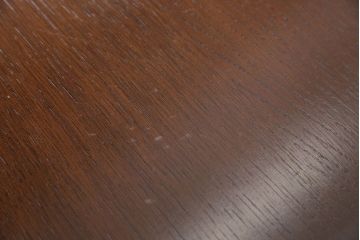 ヴィンテージ家具　イギリスビンテージ　オーク材　高級感漂うサイドボード(サイドキャビネット)