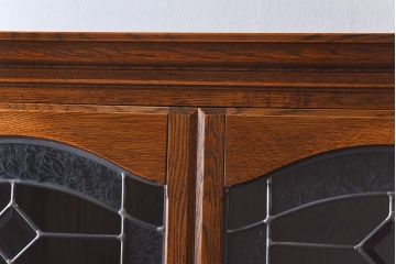 中古美品　三越・Brugge(ブルージュ)シリーズ　木のぬくもり溢れるキッチンキャビネット(食器棚、飾り棚、戸棚)(1)