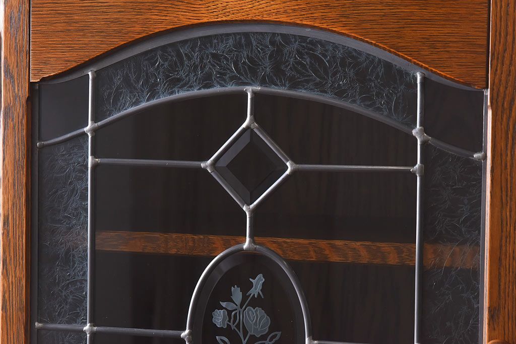 中古美品　三越・Brugge(ブルージュ)シリーズ　木のぬくもり溢れるキッチンキャビネット(食器棚、飾り棚、戸棚)(1)