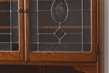 中古美品　三越・Brugge(ブルージュ)シリーズ　木のぬくもり溢れるキッチンキャビネット(食器棚、飾り棚、戸棚)(1)