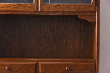 中古美品　三越・Brugge(ブルージュ)シリーズ　木のぬくもり溢れるキッチンキャビネット(食器棚、飾り棚、戸棚)(1)