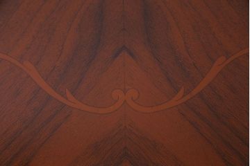 中古　イタリア製　花の意匠が愛らしいコーヒーテーブル(サイドテーブル、カフェテーブル)