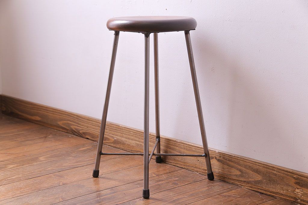 アンティーク雑貨　ラフジュ工房オリジナル　シンプルな細身の鉄脚が魅力の丸スツール(椅子、チェア)(1)