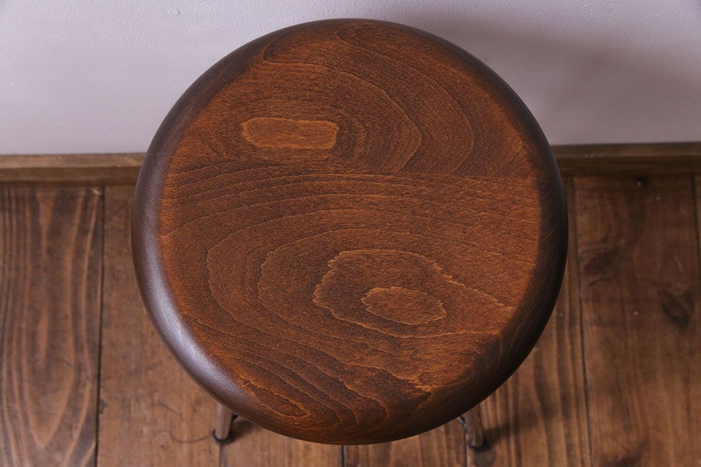 アンティーク雑貨　ラフジュ工房オリジナル　シンプルな細身の鉄脚が魅力の丸スツール(椅子、チェア)(1)