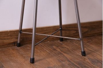 アンティーク雑貨　ラフジュ工房オリジナル　シンプルな細身の鉄脚が魅力の丸スツール(椅子、チェア)(1)