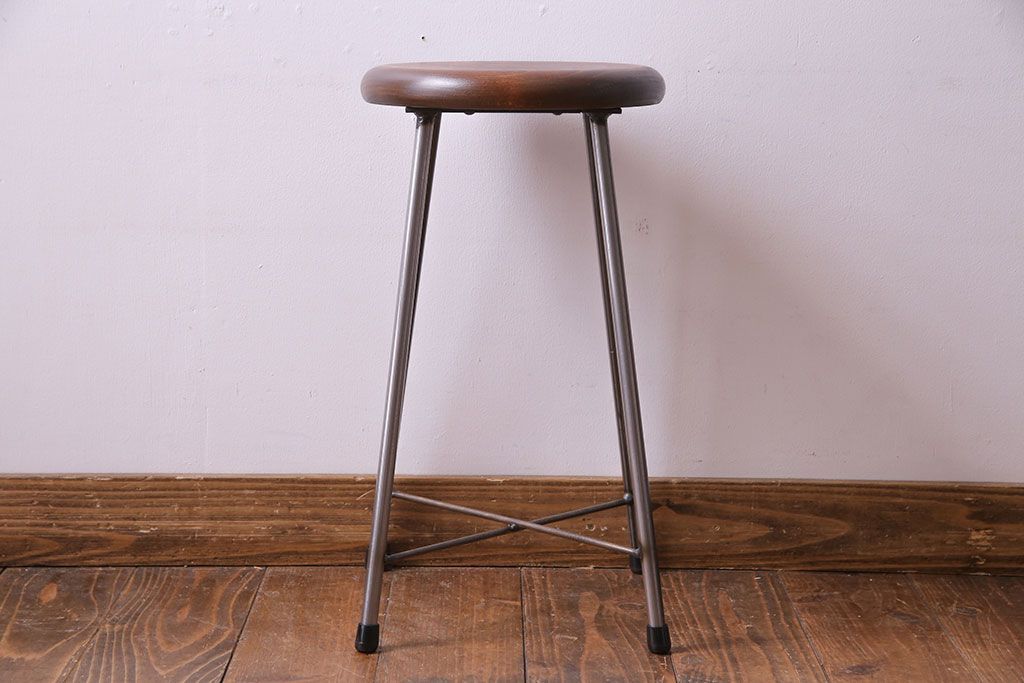 アンティーク雑貨　ラフジュ工房オリジナル　シンプルな細身の鉄脚が魅力の丸スツール(椅子、チェア)(1)