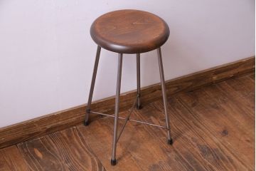 アンティーク雑貨　ラフジュ工房オリジナル　シンプルな細身の鉄脚が魅力の丸スツール(椅子、チェア)(2)