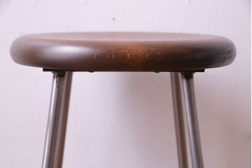 アンティーク雑貨　ラフジュ工房オリジナル　シンプルな細身の鉄脚が魅力の丸スツール(椅子、チェア)(2)