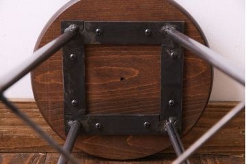 アンティーク雑貨　ラフジュ工房オリジナル　シンプルな細身の鉄脚が魅力の丸スツール(椅子、チェア)(2)