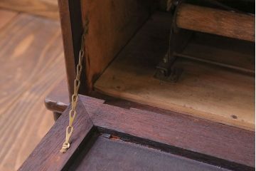 アンティーク雑貨　昭和レトロ　昔懐かしいムード漂うキャッシュレジスター(キャッシャー、金銭登録機)