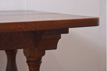 中古　ナラ材　上質なつくりのダイニングテーブル(作業台、作業テーブル)