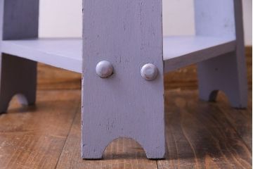 ペイント家具　淡い色合いが可愛いサイドテーブル(カフェテーブル、ラウンドテーブル、飾り台)