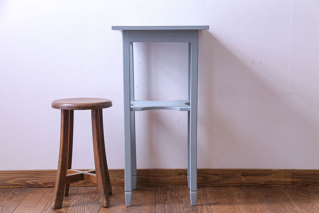 ペイント家具　落ち着いた水色がおしゃれなサイドテーブル(カフェテーブル、飾り台)