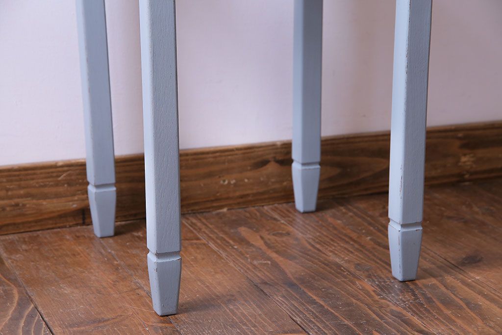 ペイント家具　落ち着いた水色がおしゃれなサイドテーブル(カフェテーブル、飾り台)