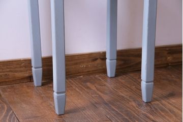 ペイント家具　落ち着いた水色がおしゃれなサイドテーブル(カフェテーブル、飾り台)