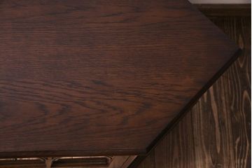 中古　old charm(オールドチャーム) 細かな意匠が魅力のテレビボード(ローボード)