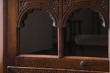 中古　old charm(オールドチャーム) 細かな意匠が魅力のテレビボード(ローボード)