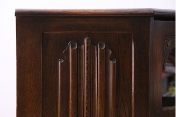中古　old charm(オールドチャーム) 細かな意匠が魅力のテレビボード(ローボード)