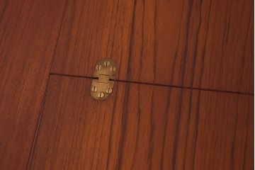 ヴィンテージ家具　北欧ビンテージ　チーク材　杢目が個性的な印象のエクステンションテーブル(ダイニングテーブル、ラウンドテーブル)