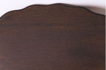アンティーク家具　イギリスアンティーク　ツイストレッグが味わいを深めるサイドテーブル(カフェテーブル、オケージョナルテーブル)
