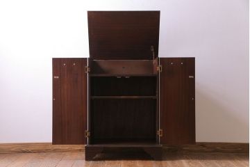 アンティーク家具　イギリスアンティーク　マホガニー材のシックなオーディオキャビネット(キャビネット)